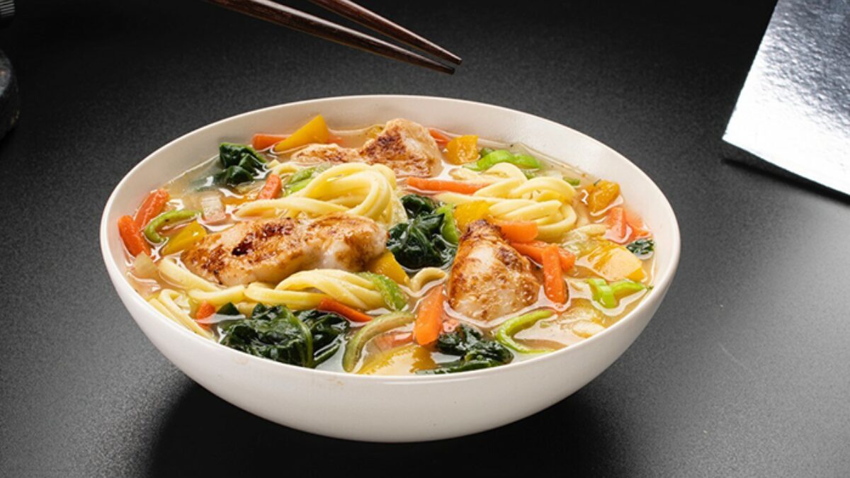 Ramen au poulet facile - soupe japonaise - la cerise sur le maillot